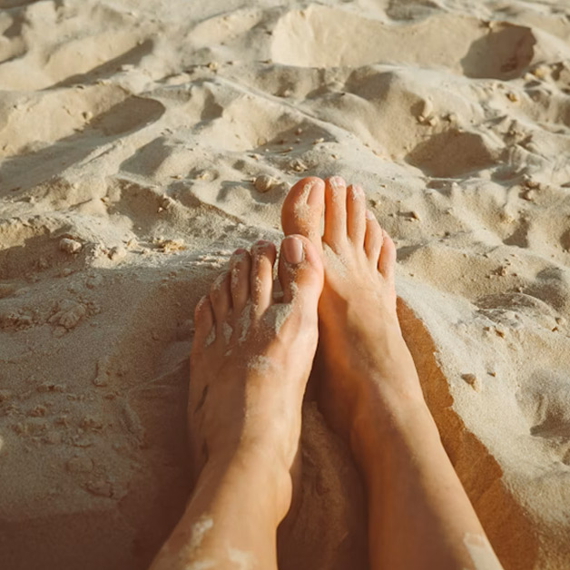 feet-on-the-sand feet-on-the-sand